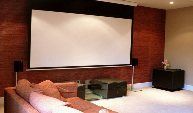 How To Hang A Projector Screen From The Ceiling Best Guide In 2022 - Mounting Projector Screen To Ceiling Without Studs